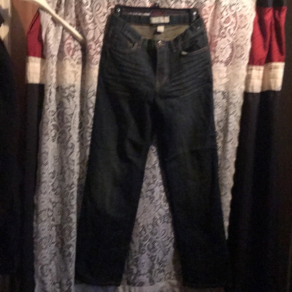 Cherokee Straight Fit